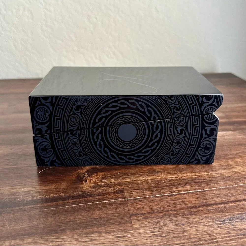 SIGNED Sacred Wood by Kilian Perfume in Elegant Box - Picture 9 of 10